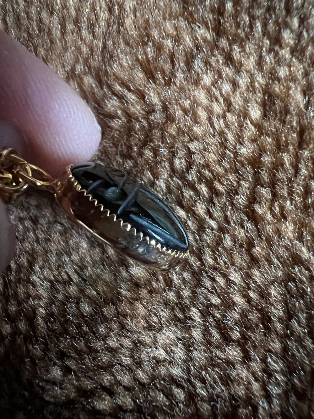 Vintage Black Onyx Scarab Gold Filled Pierced Earrings - Picture 6 of 6
